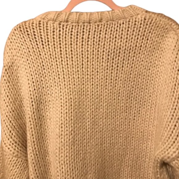 Zara Knit Women's Oversized Chunky Knit Floral Embroidered Sweater Size Small - Picture 5 of 7